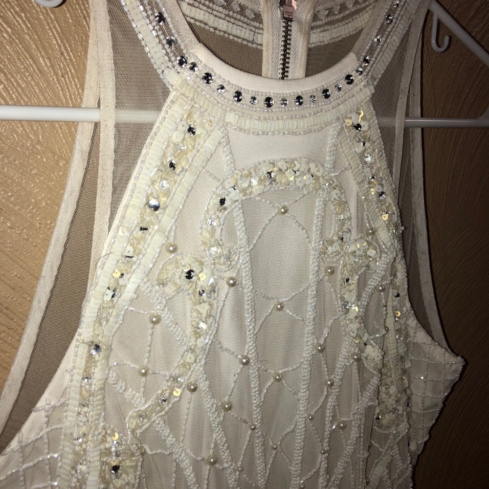 WHITE ENGAGEMENT DRESS - Picture 3 of 4